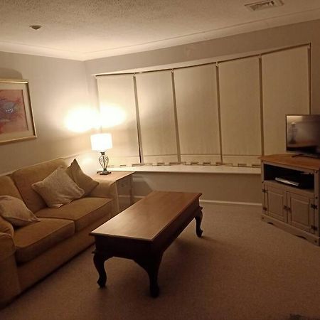Lotus House Apartment Needingworth Екстериор снимка