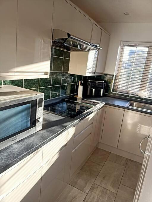 Lotus House Apartment Needingworth Екстериор снимка
